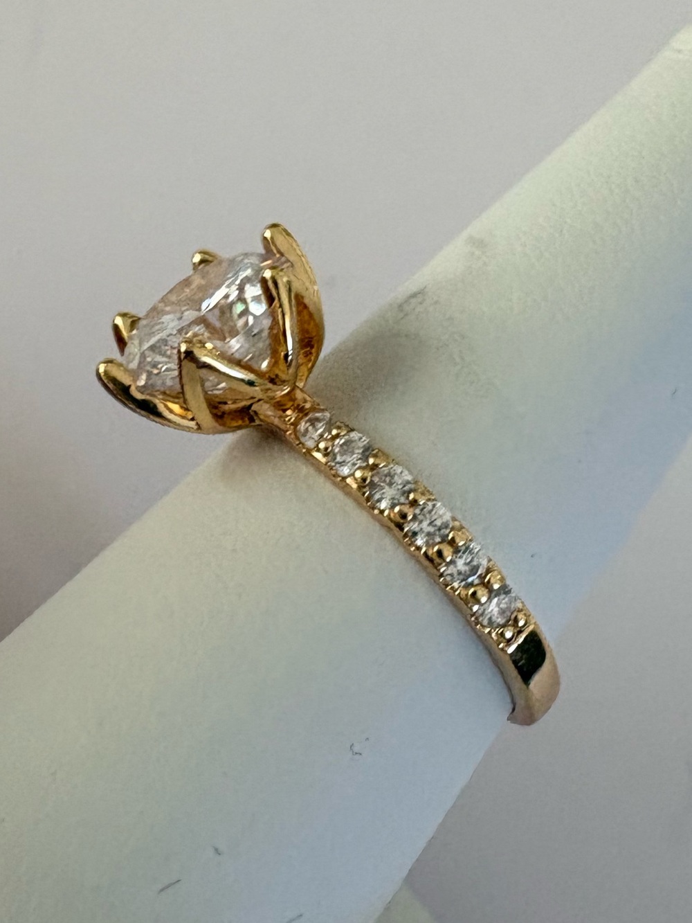 So 7 Gold-Plated Round Solitaire Ring with Pavé Band - White Stone